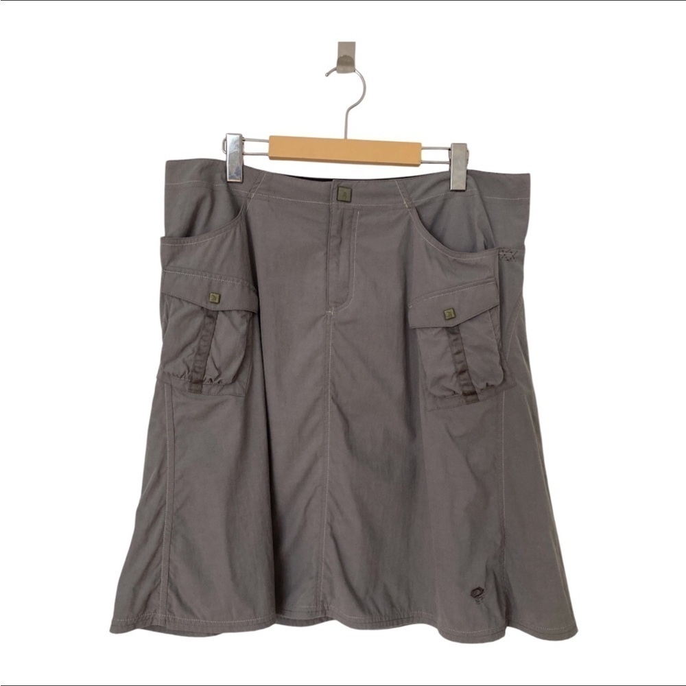 Mountain Hardwear Cargo Hiking Skirt Women's Size 12  Gray Nylon Travel A Line